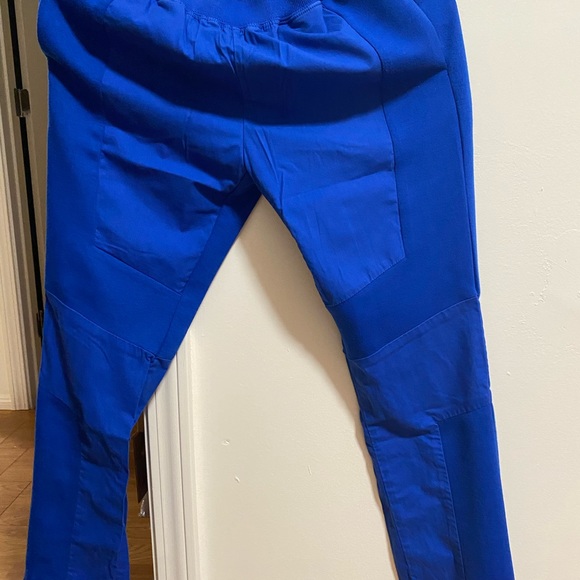 Jaaanu scrub set XS - Picture 8 of 11